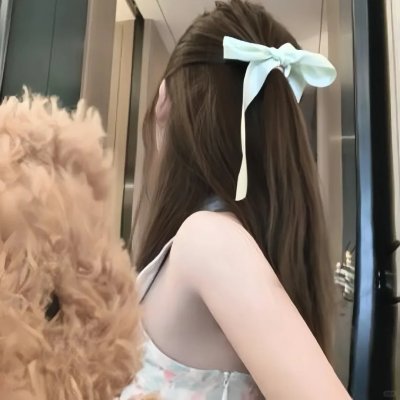 女仆们封面